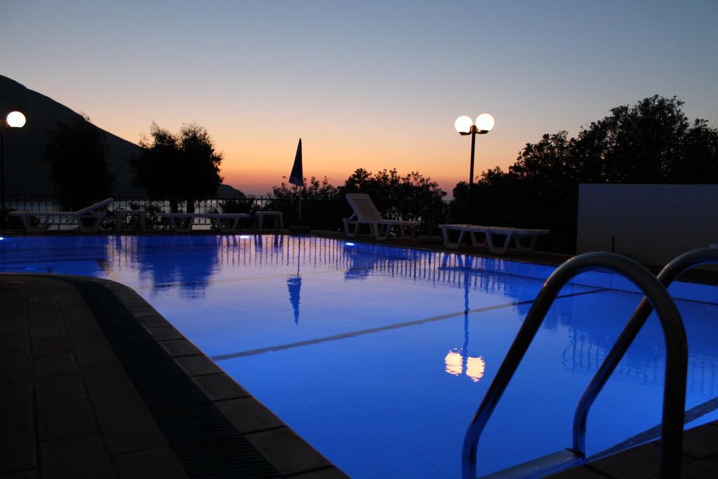 Hotel Philoxenia Masouri Exteriör bild