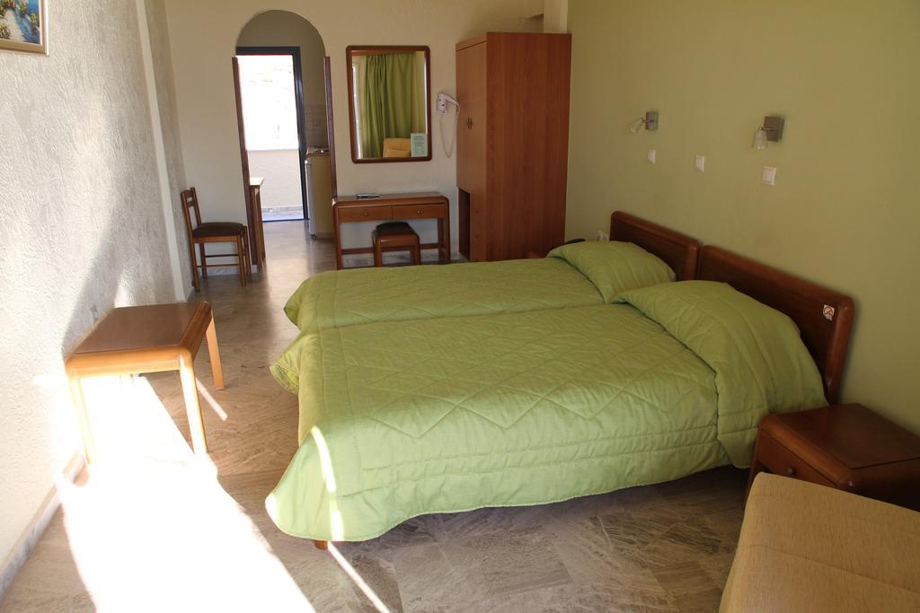 Hotel Philoxenia Masouri Rum bild